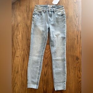 NWT Pistola Arielle Skinny Scissor Cut Hem Jean Raw Hem No Pressure Wash Sz 26